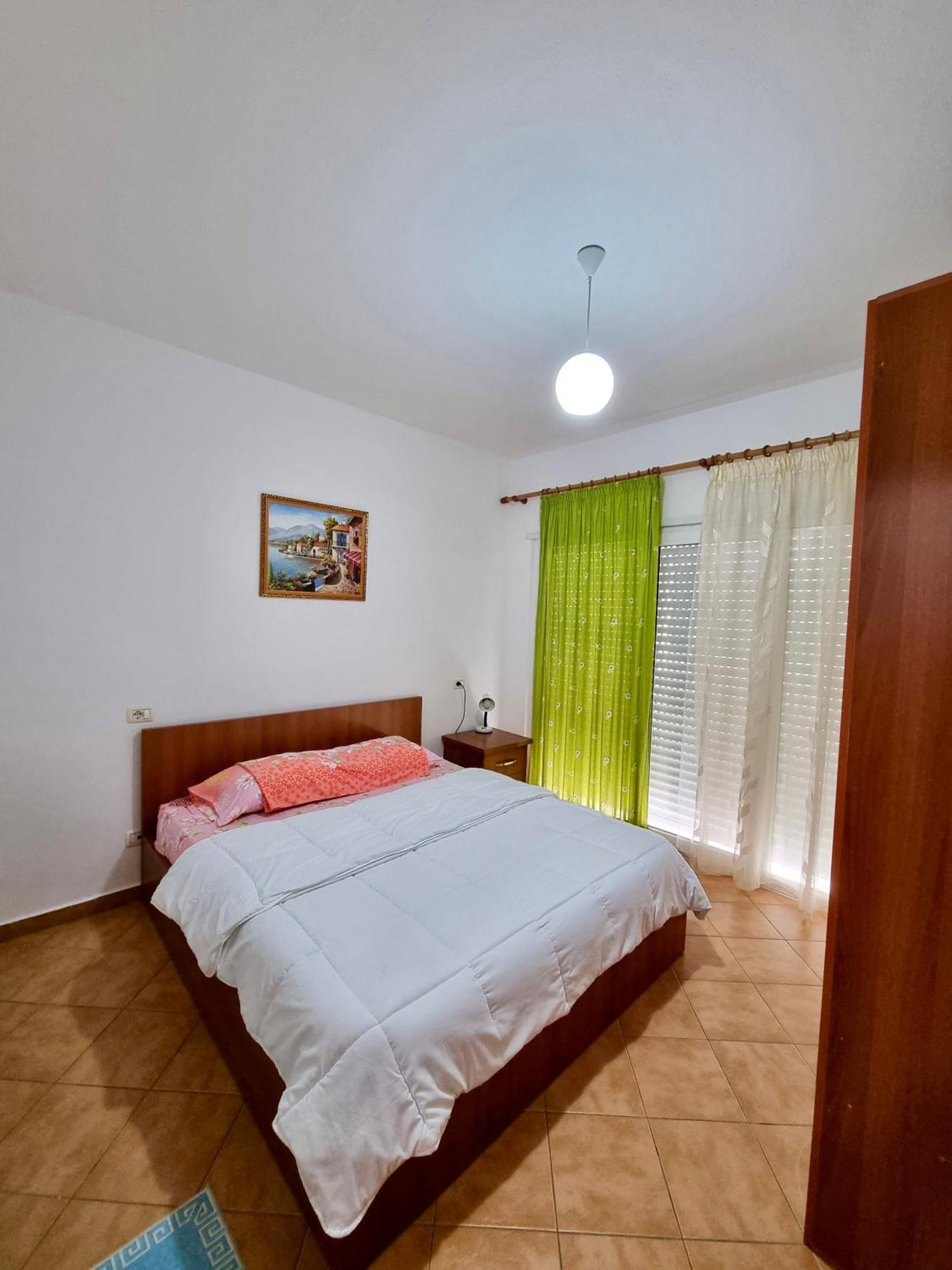 Apartment Ermest ,Kavaje Rock Драч Екстериор снимка