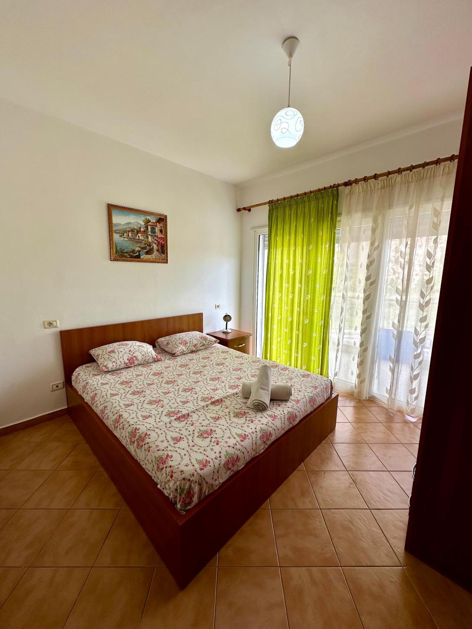 Apartment Ermest ,Kavaje Rock Драч Екстериор снимка