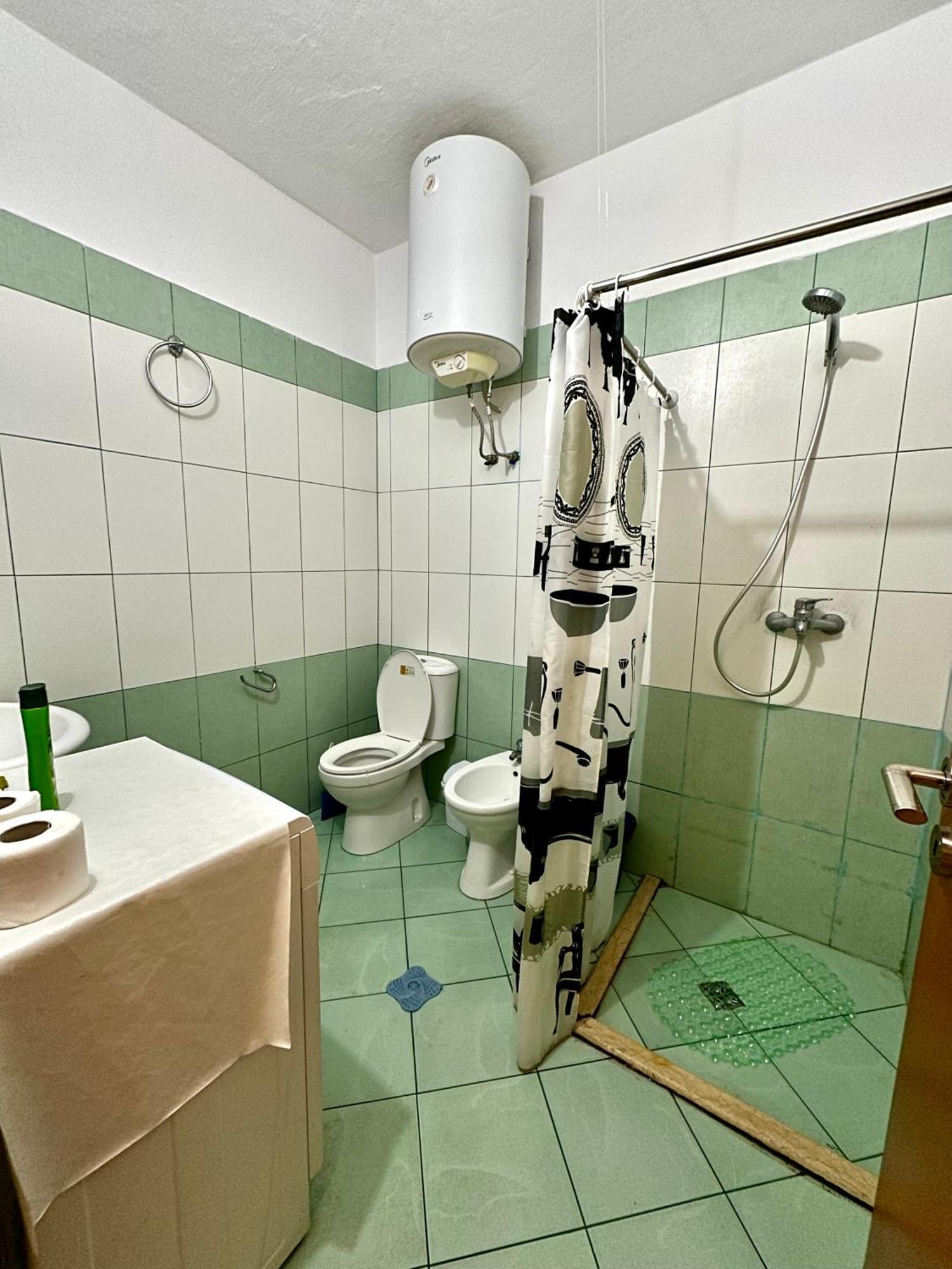 Apartment Ermest ,Kavaje Rock Драч Екстериор снимка