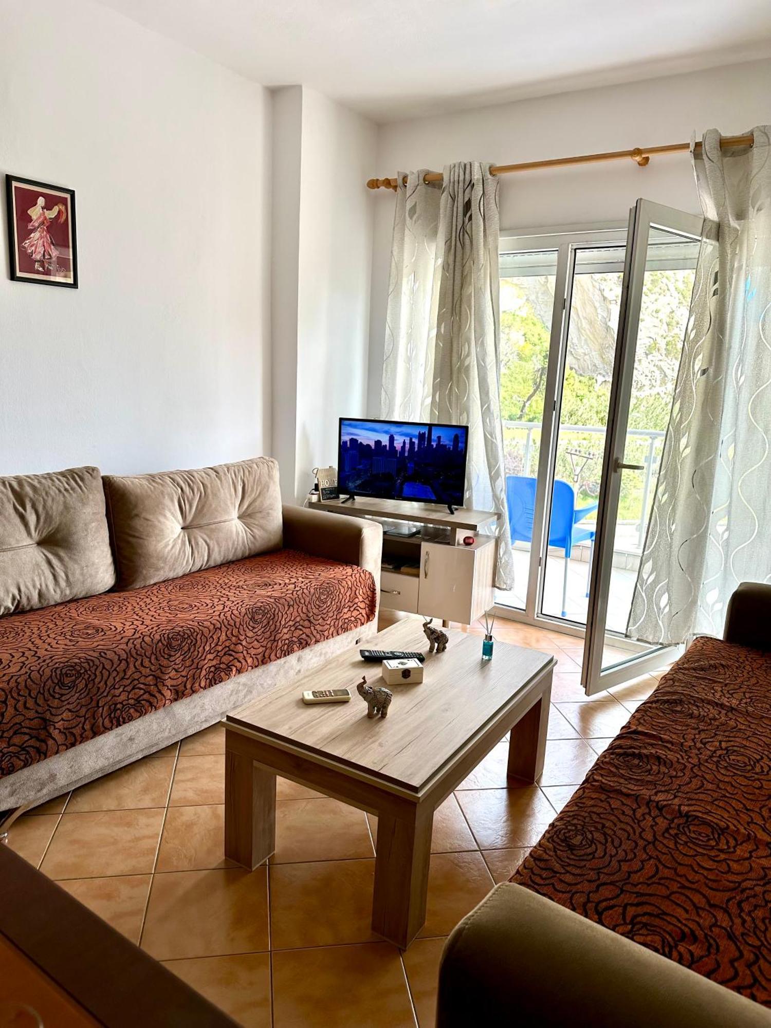 Apartment Ermest ,Kavaje Rock Драч Екстериор снимка