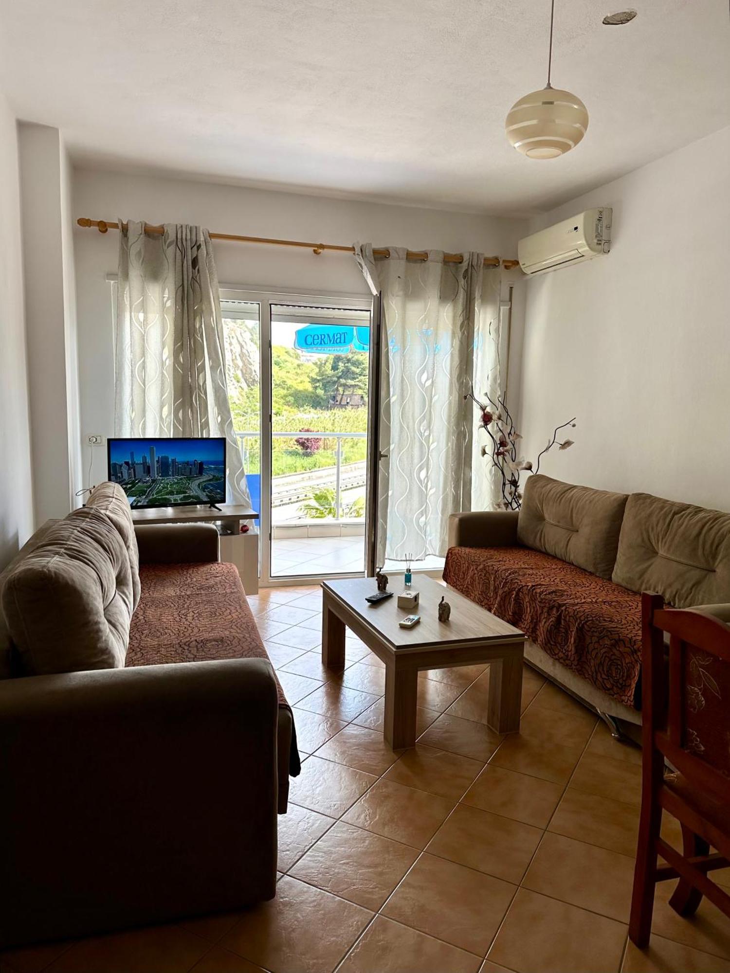 Apartment Ermest ,Kavaje Rock Драч Екстериор снимка
