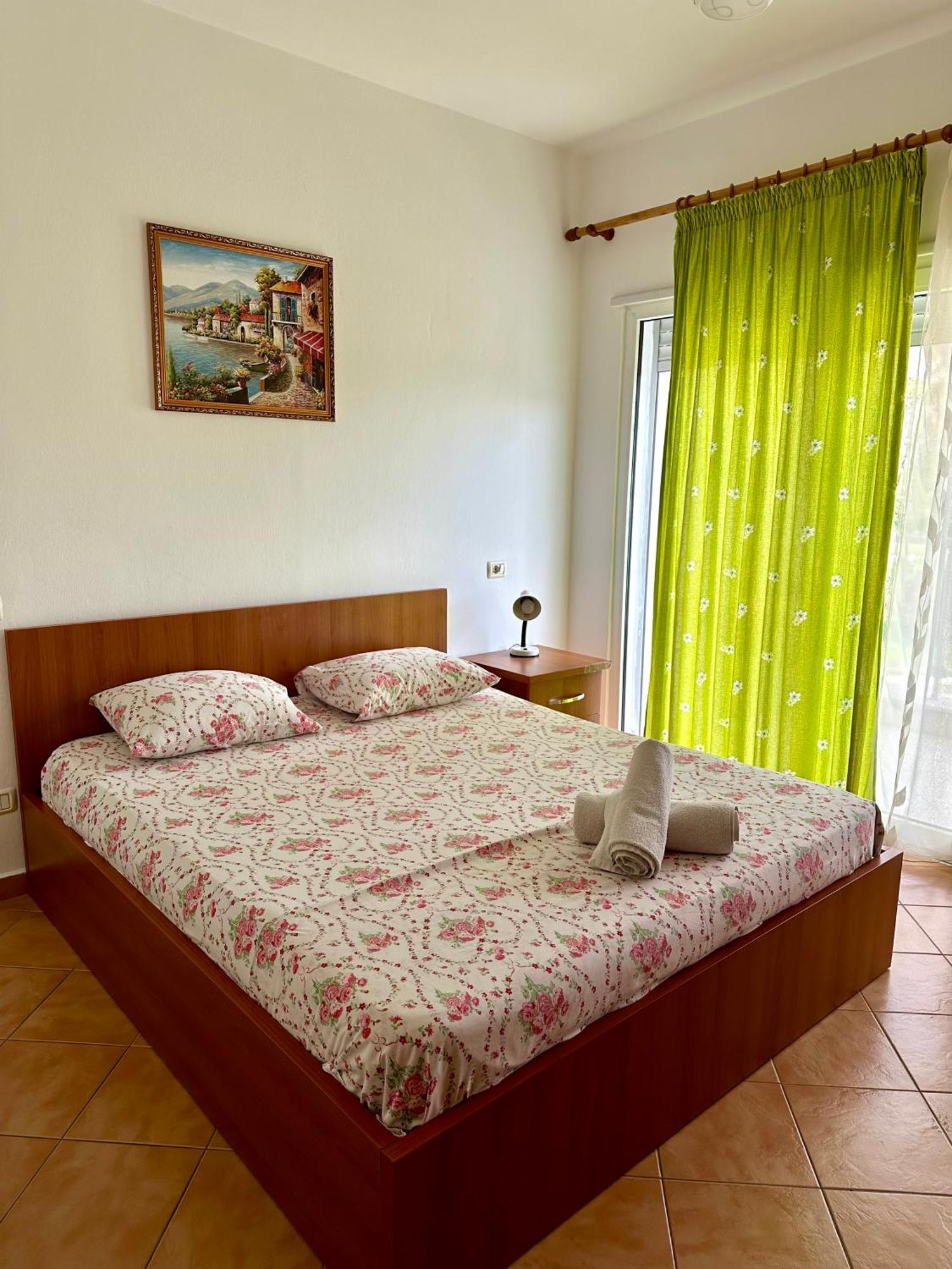 Apartment Ermest ,Kavaje Rock Драч Екстериор снимка