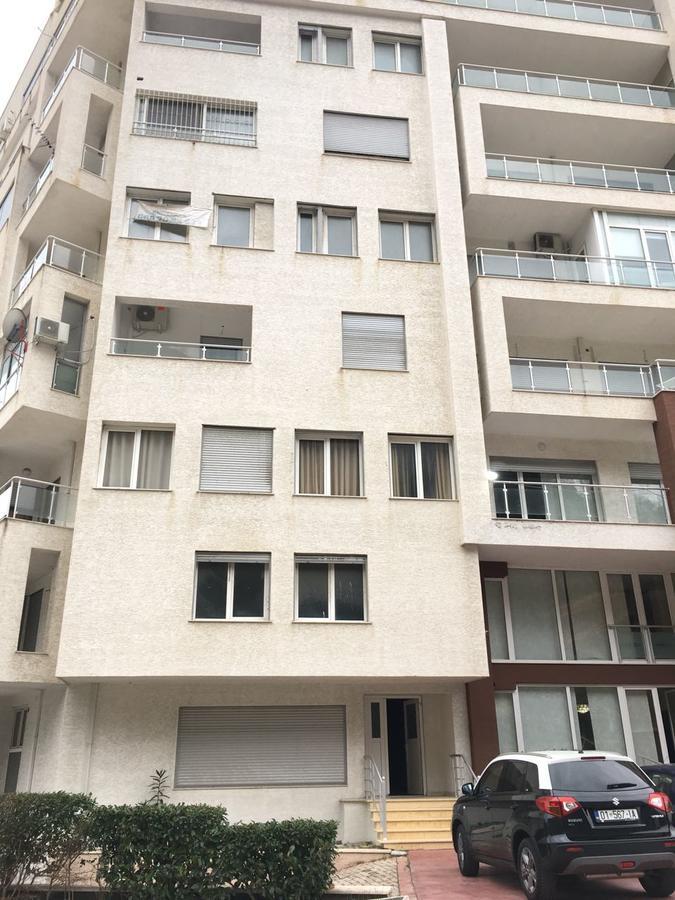 Apartment Ermest ,Kavaje Rock Драч Екстериор снимка